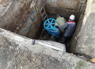 Компания ЛГЭК проводит работы по замене водопровода на улице Московская Компания ЛГЭК проводит работы по замене водопровода на улице Московская
