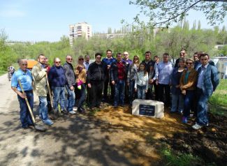 В Липецке появился новый сквер энергетиков В Липецке появился новый сквер энергетиков