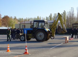 Лучшие водители ЛГЭК соревновались в профессиональном мастерстве Лучшие водители ЛГЭК соревновались в профессиональном мастерстве